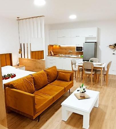 Selvia Apartament Tirana Kültér fotó