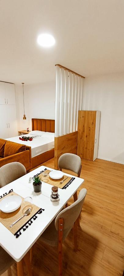 Selvia Apartament Tirana Kültér fotó