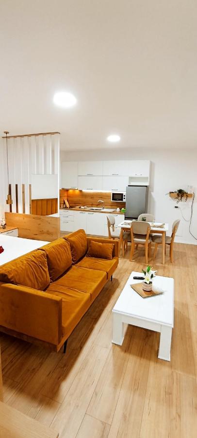 Selvia Apartament Tirana Kültér fotó
