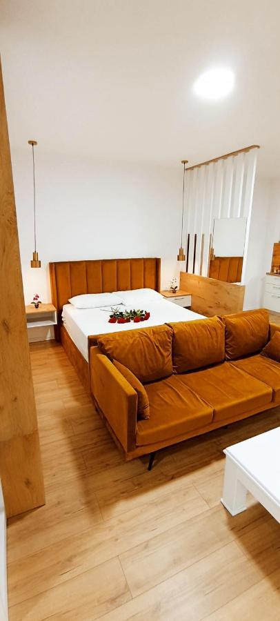 Selvia Apartament Tirana Kültér fotó