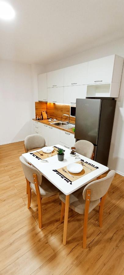 Selvia Apartament Tirana Kültér fotó